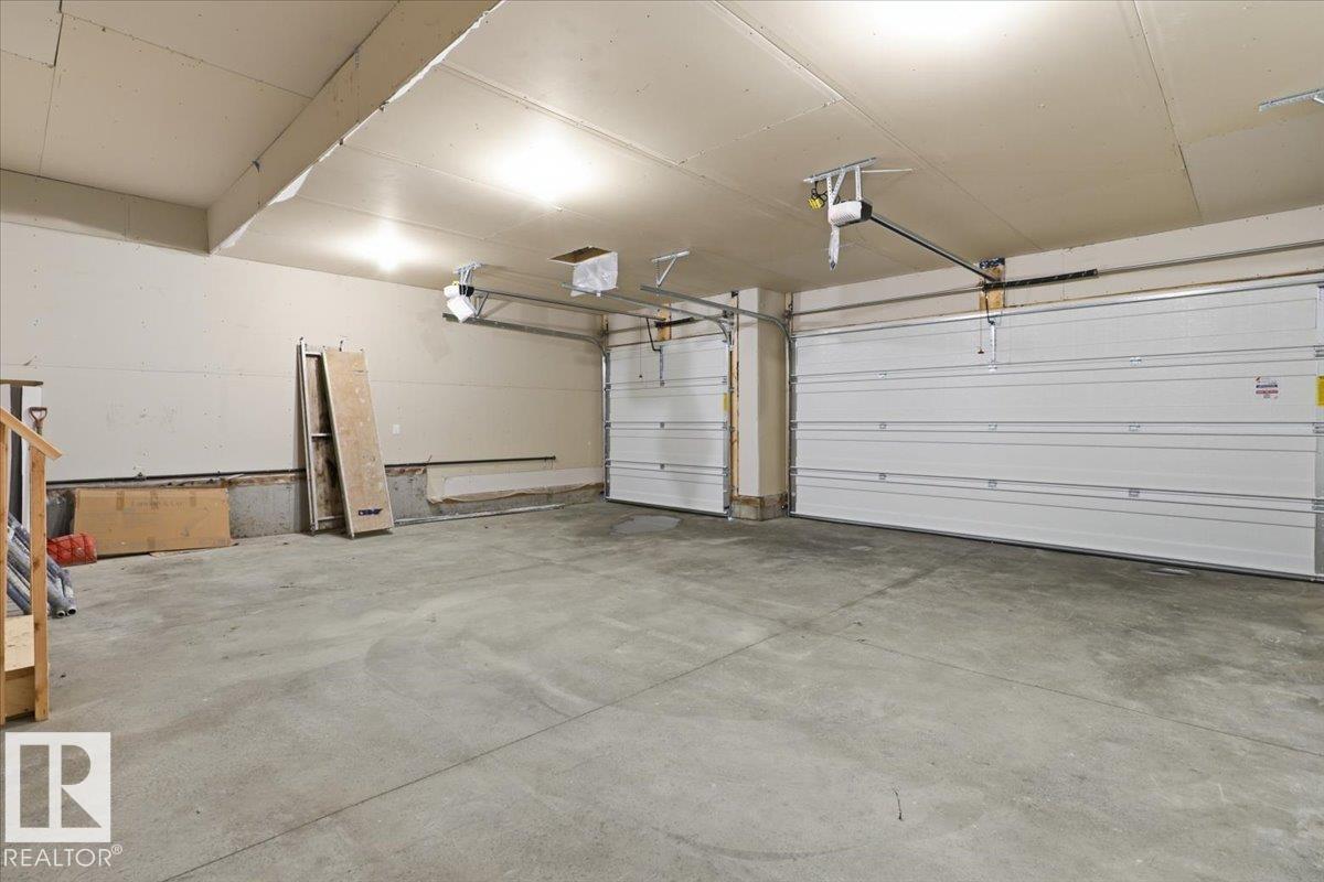 5221 47 ave - 43