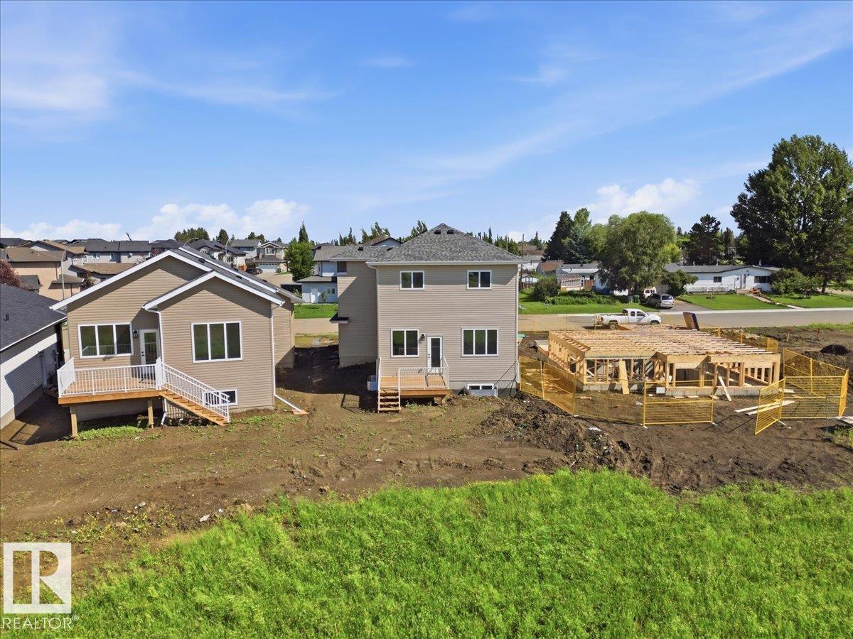 5221 47 ave - 5