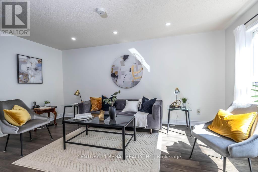 43 WATERTON CRESCENT - 12