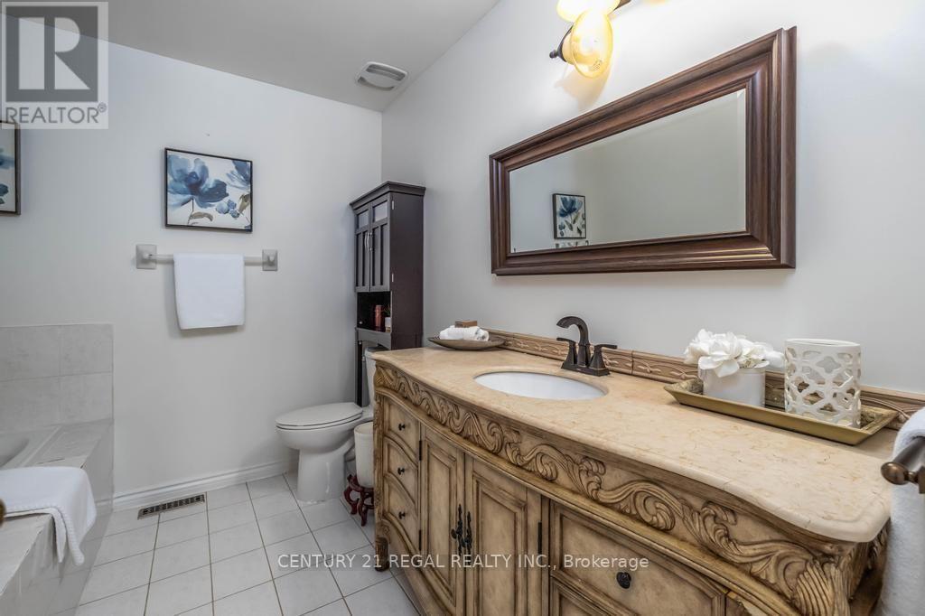 43 WATERTON CRESCENT - 21