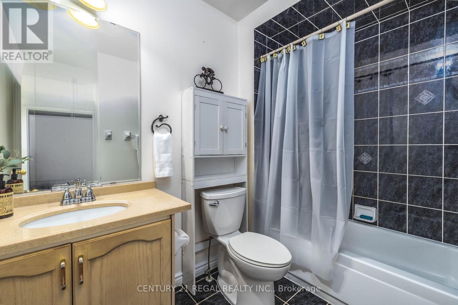43 WATERTON CRESCENT - 26