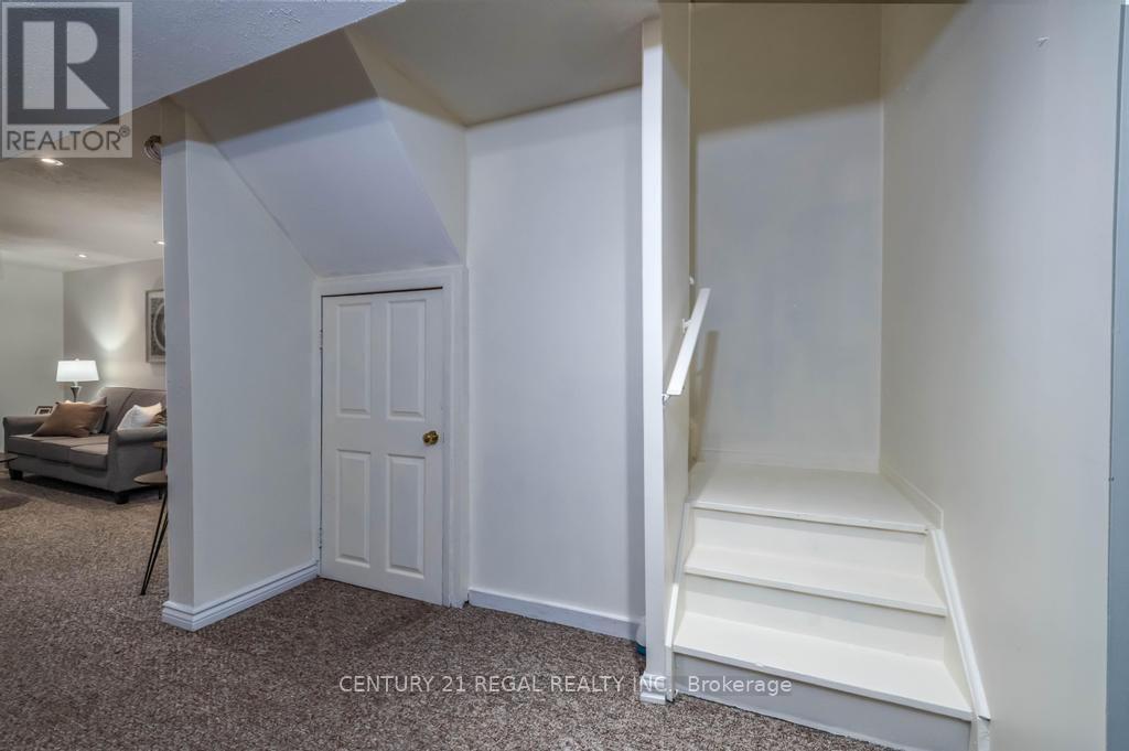 43 WATERTON CRESCENT - 29