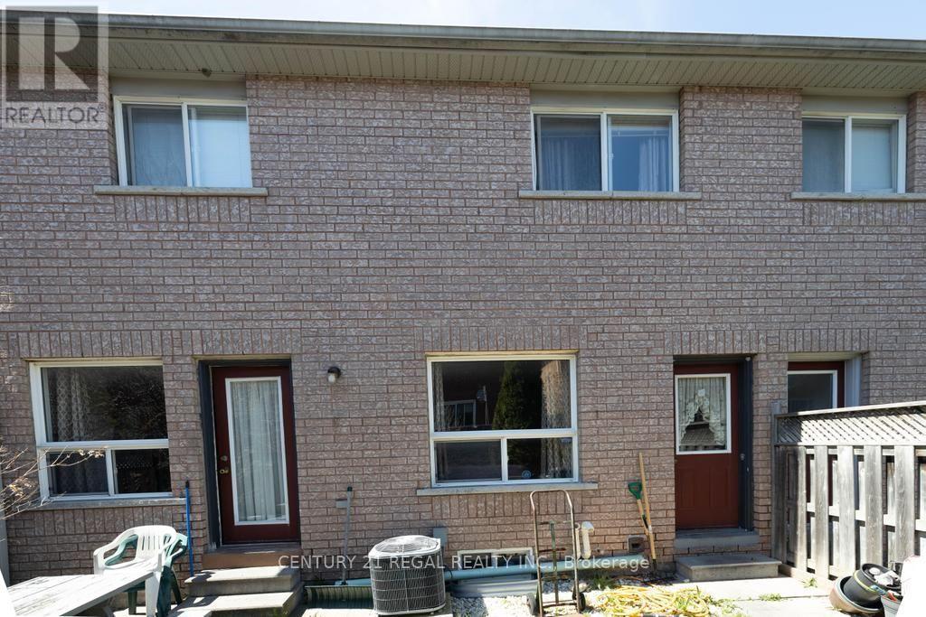 43 WATERTON CRESCENT - 38