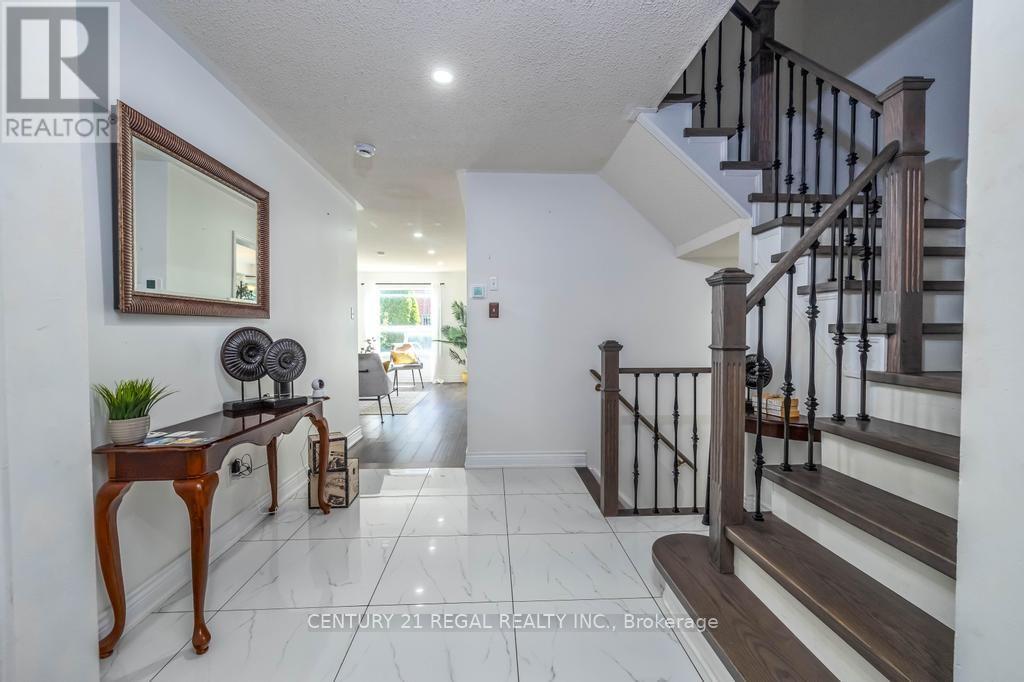 43 WATERTON CRESCENT - 7