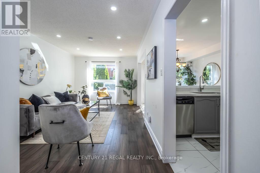 43 WATERTON CRESCENT - 8