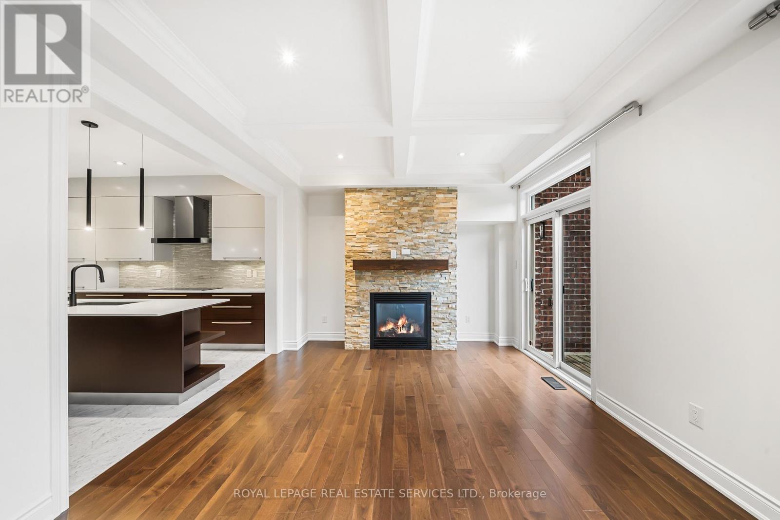 2083 GRANGE DRIVE - 11