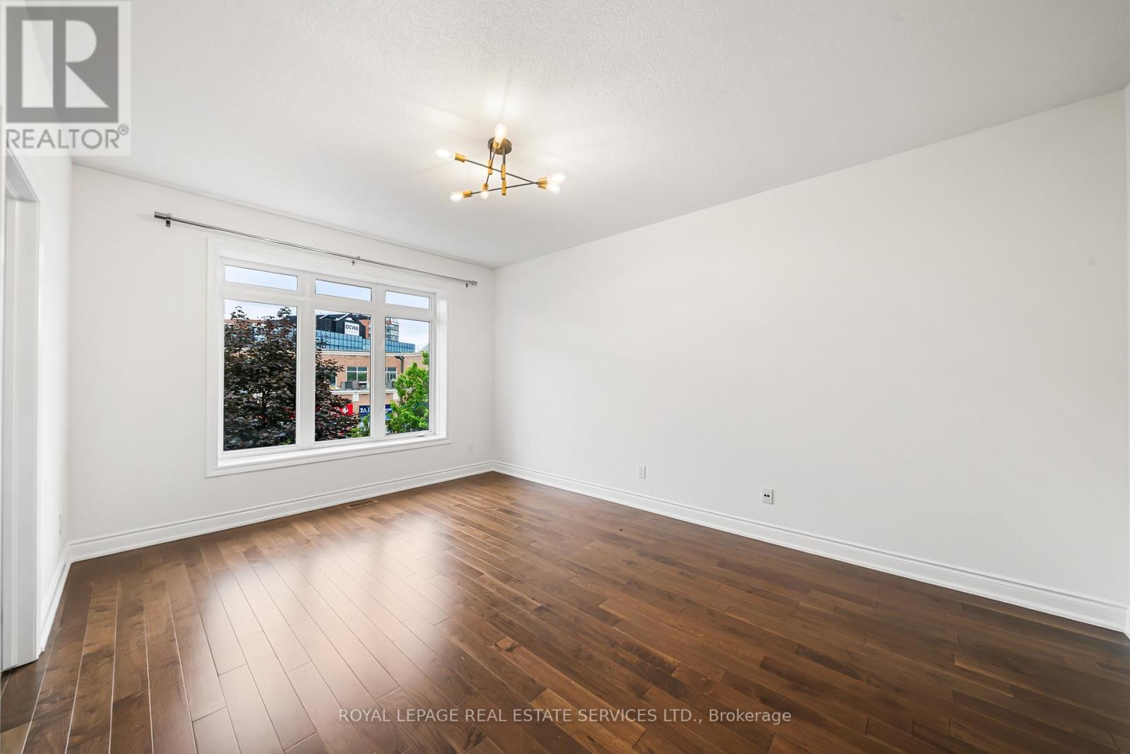 2083 GRANGE DRIVE - 24