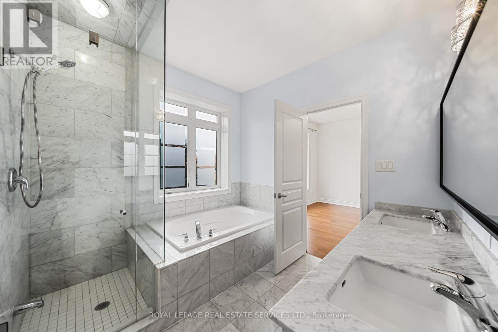 2083 GRANGE DRIVE - 28
