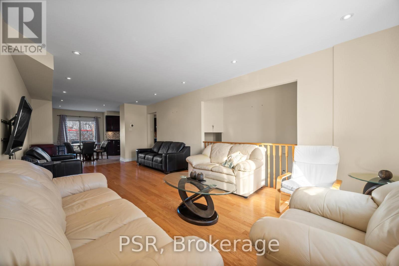 17 ANDRIKA COURT - 15