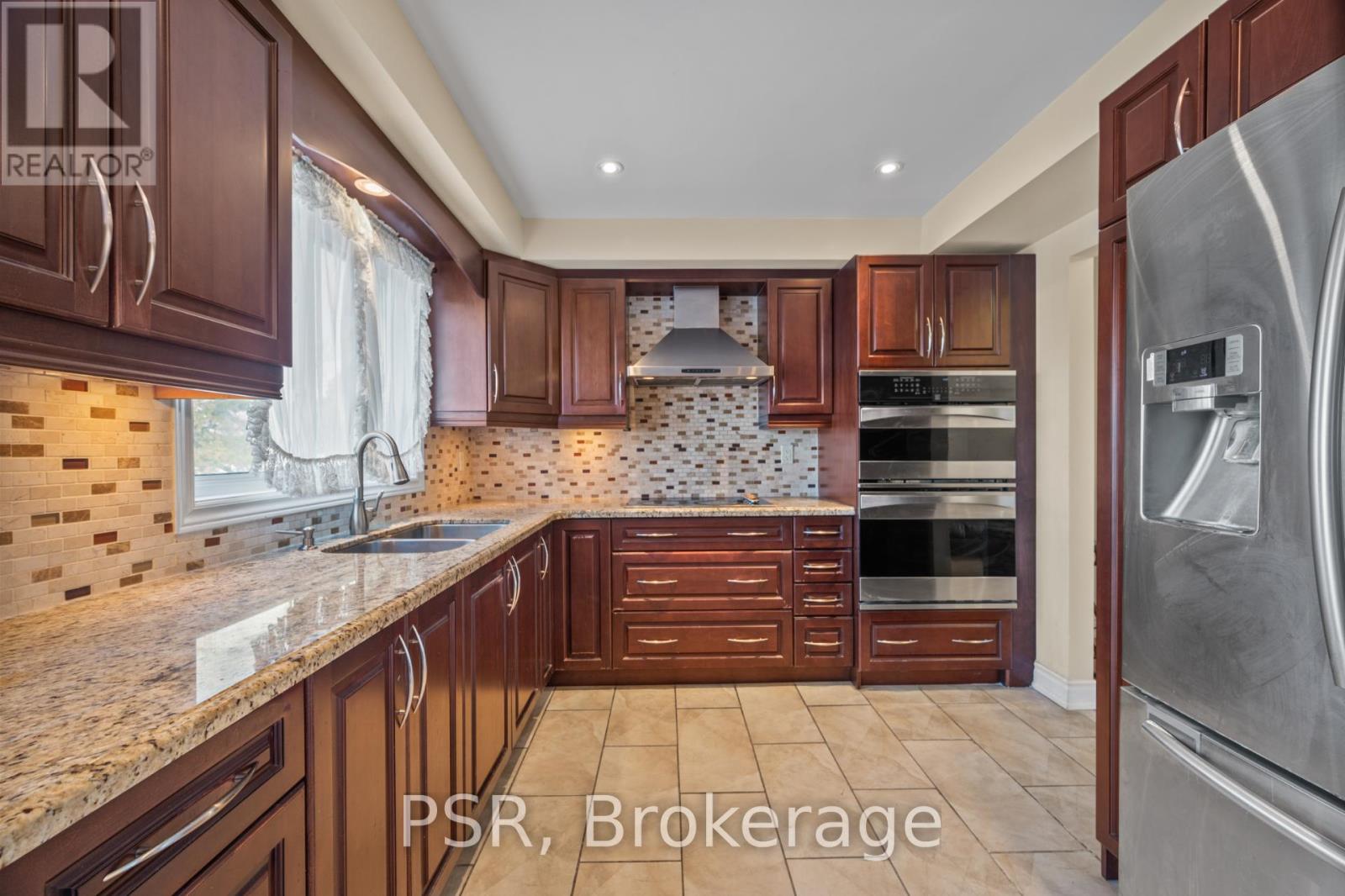17 ANDRIKA COURT - 5