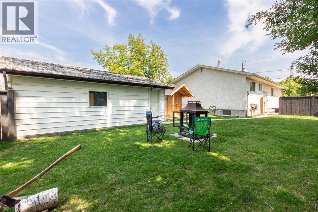 6308 61 Avenue - 26