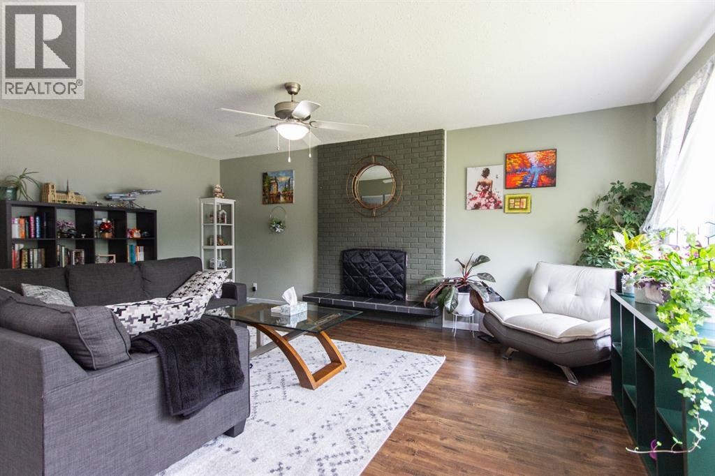 6308 61 Avenue - 5