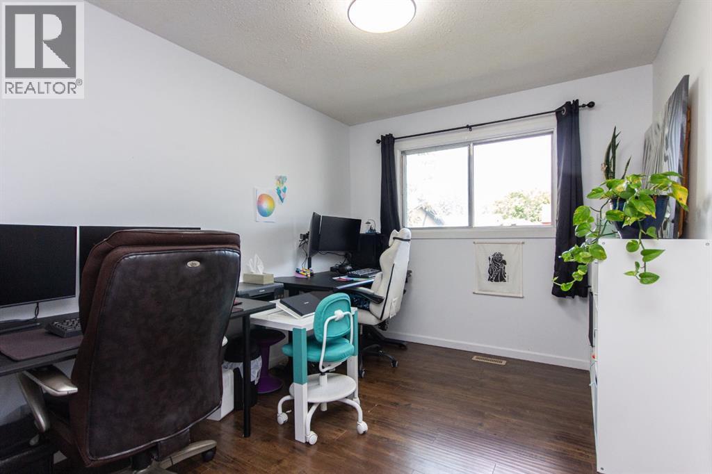 6308 61 Avenue - 9