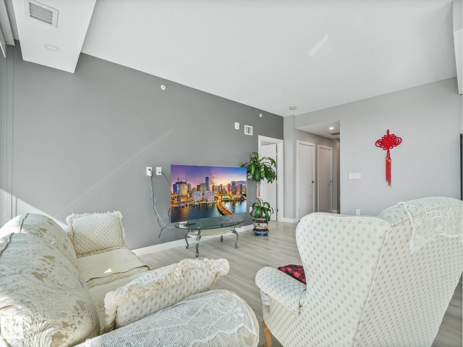 #1501 10180 103 ST NW - 11