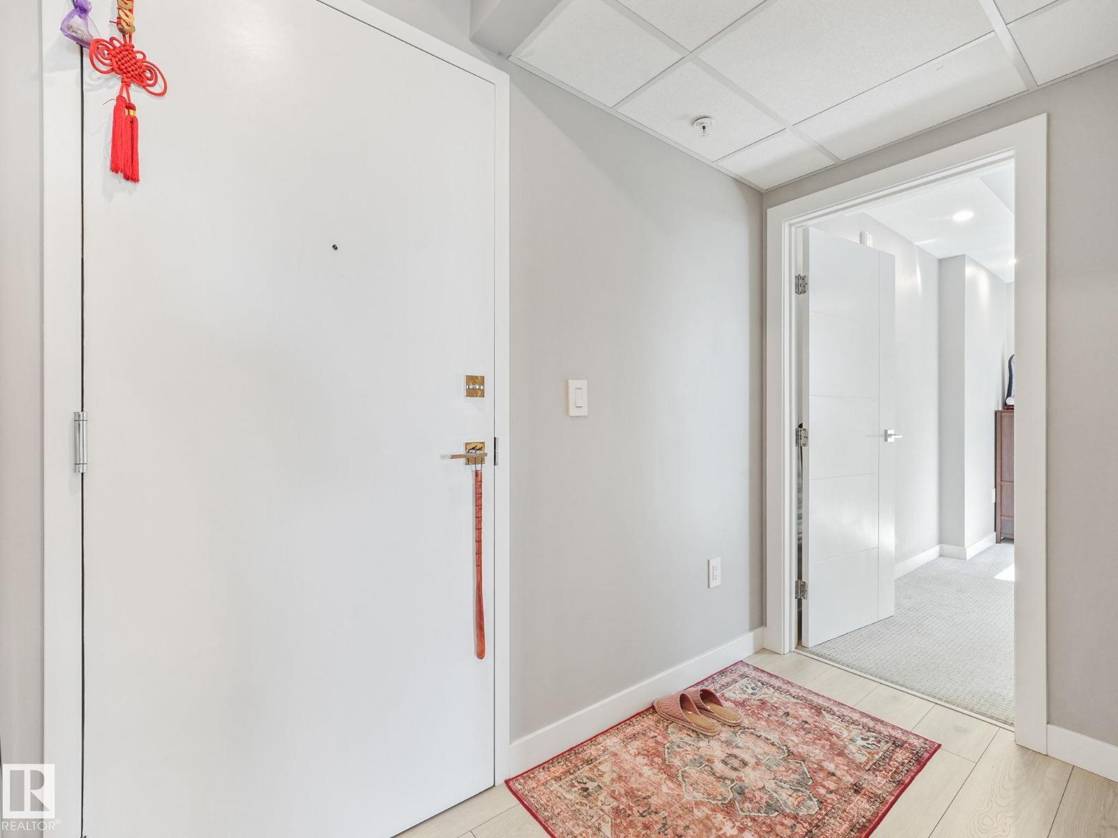 #1501 10180 103 ST NW - 8