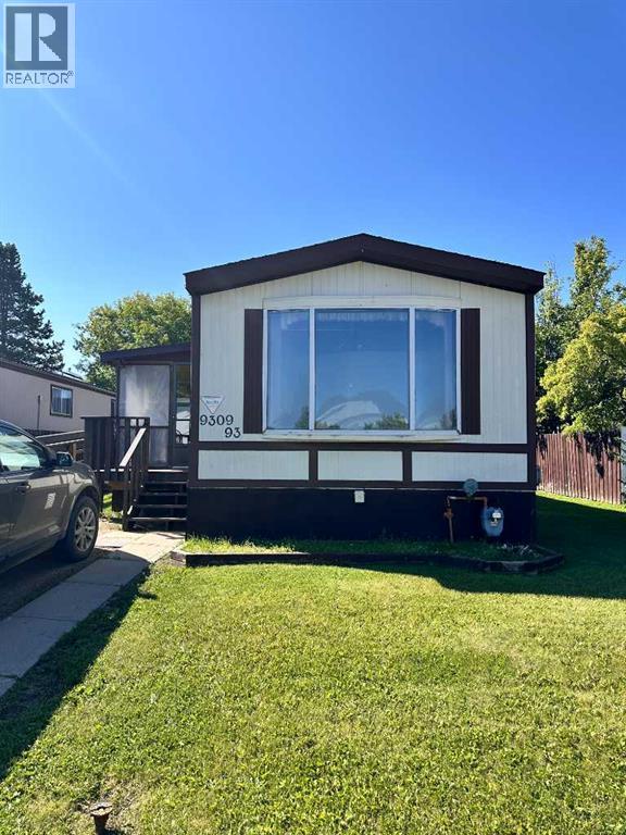 9309 93 Avenue - 3