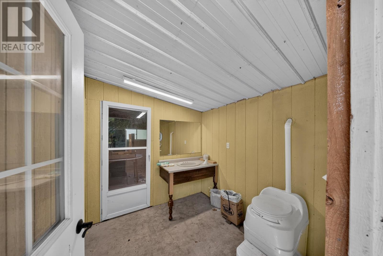 30 Rooley LN - 32