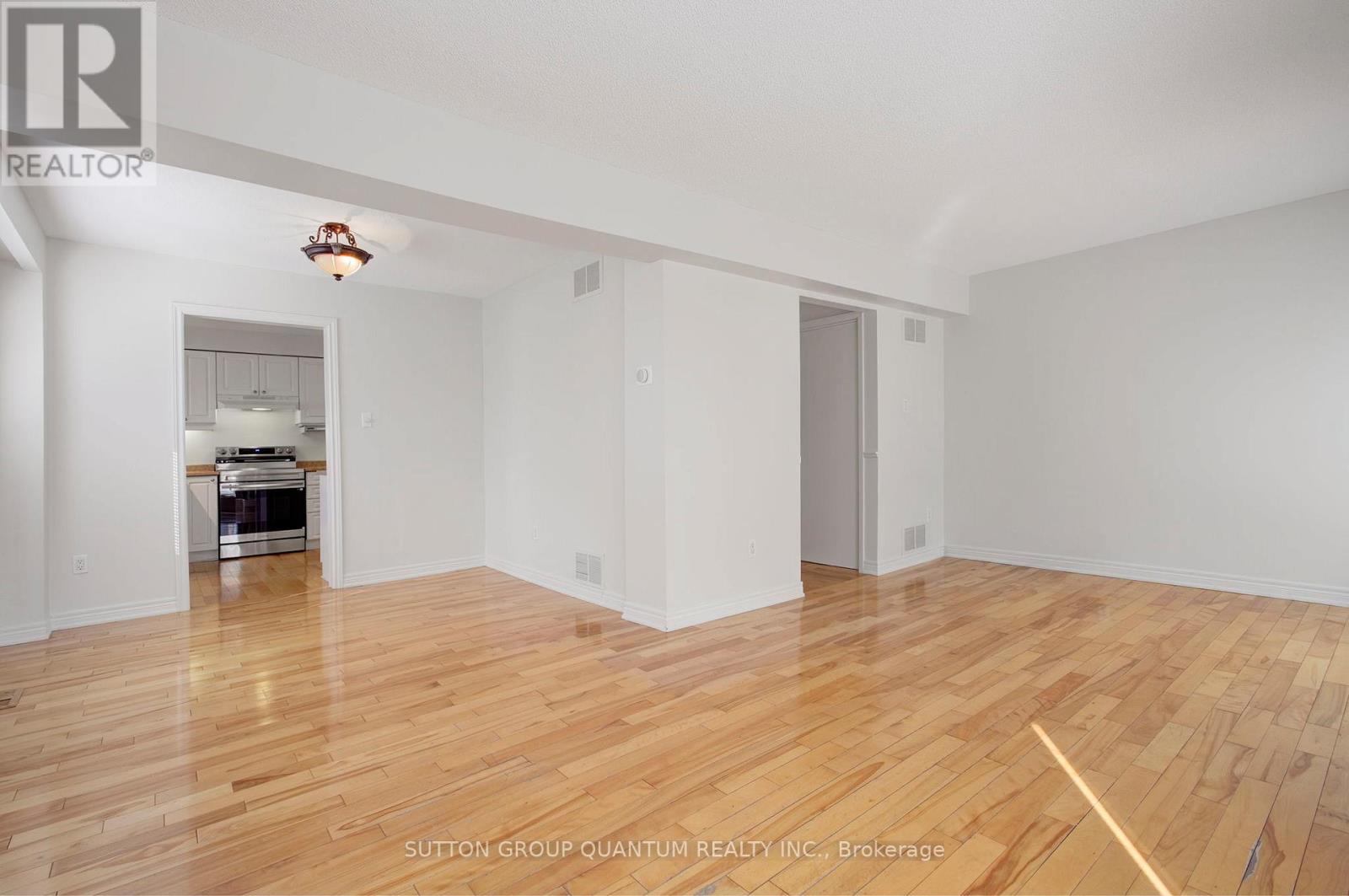 #14 336 QUEEN STREET S - 12