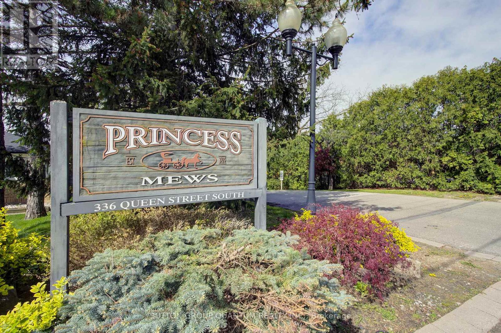 #14 336 QUEEN STREET S - 2