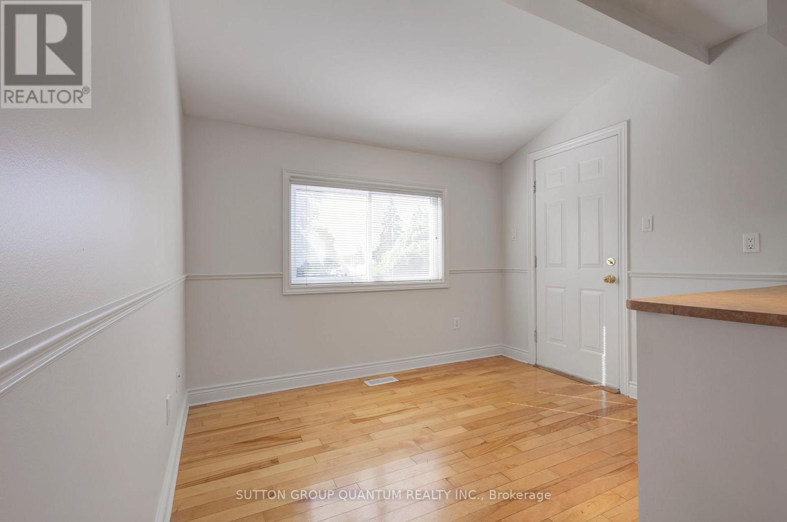 #14 336 QUEEN STREET S - 20