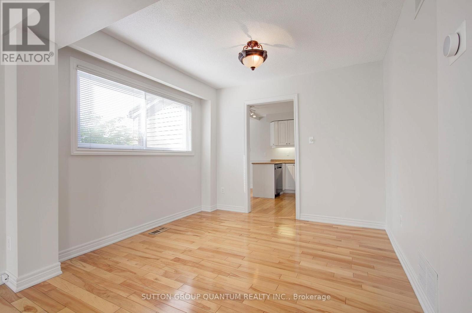 #14 336 QUEEN STREET S - 15