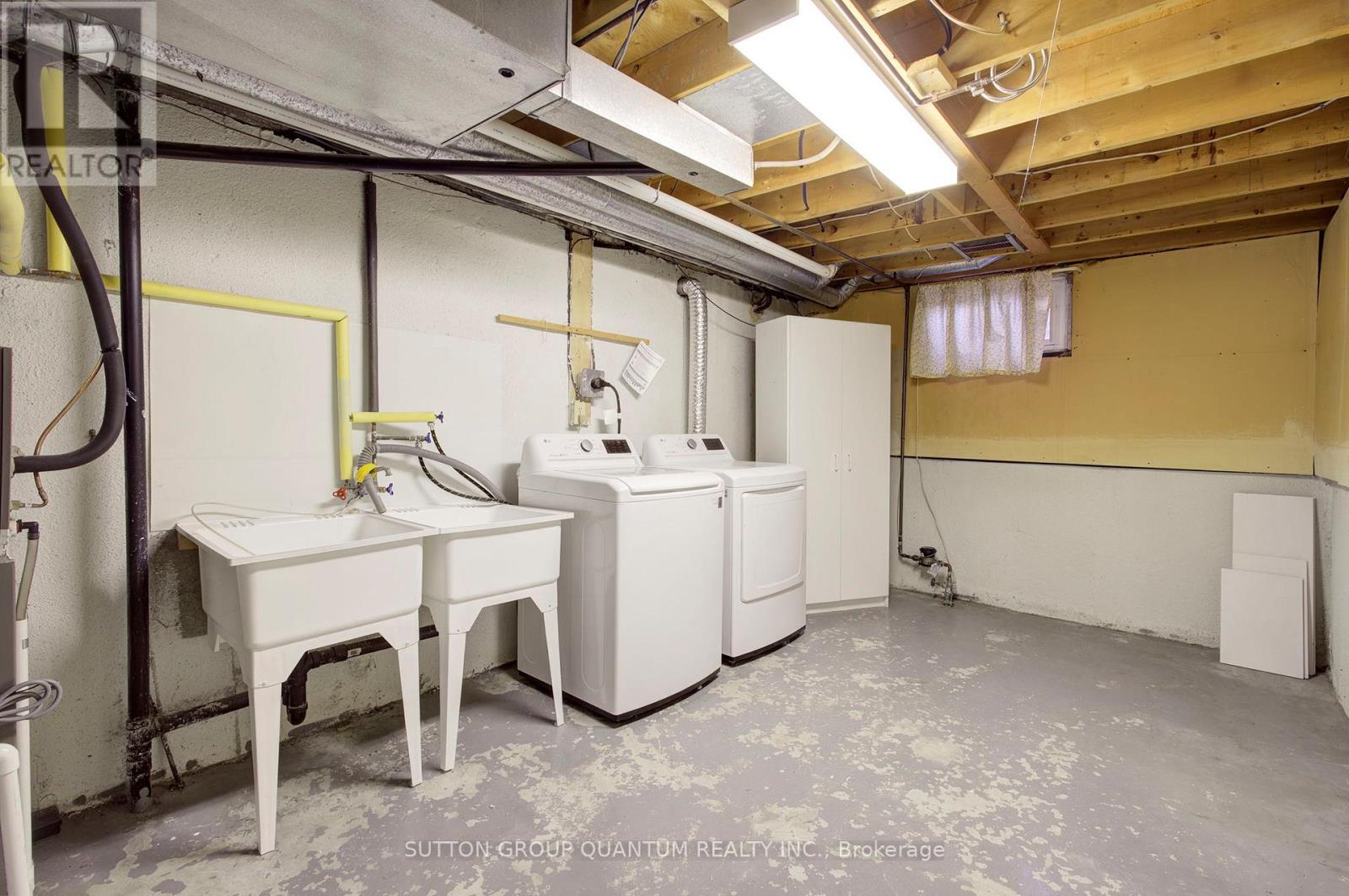 #14 336 QUEEN STREET S - 33