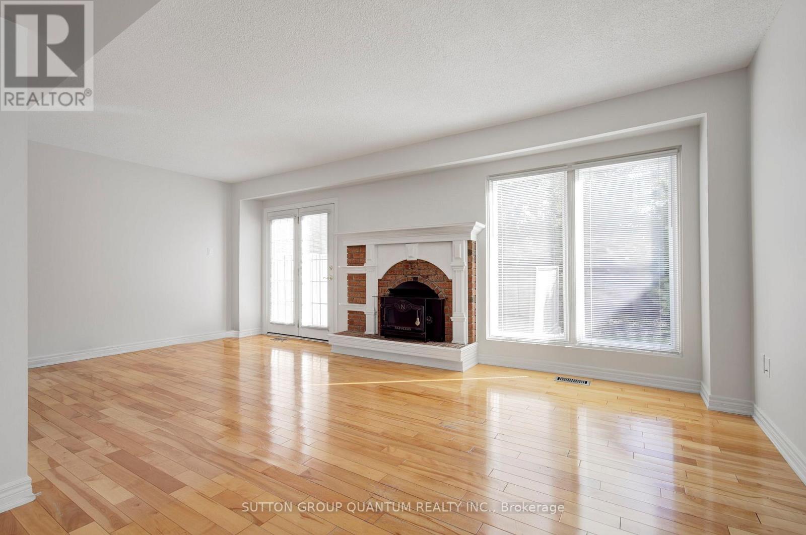 #14 336 QUEEN STREET S - 9