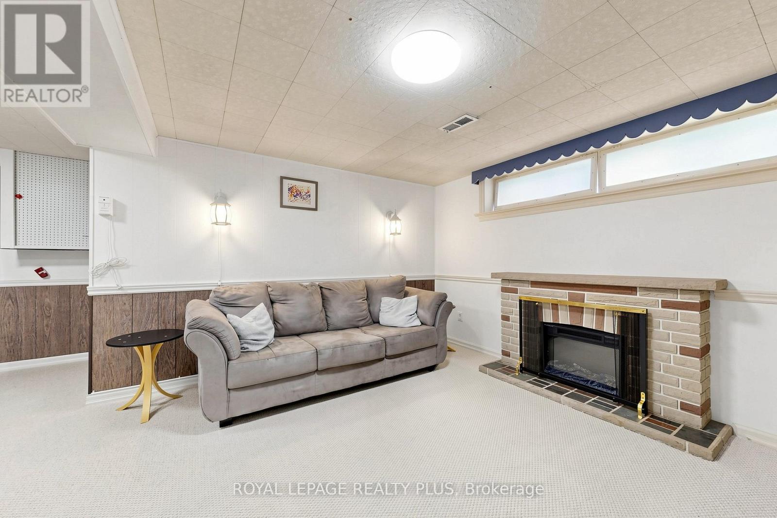2359 BROOKHURST ROAD - 25