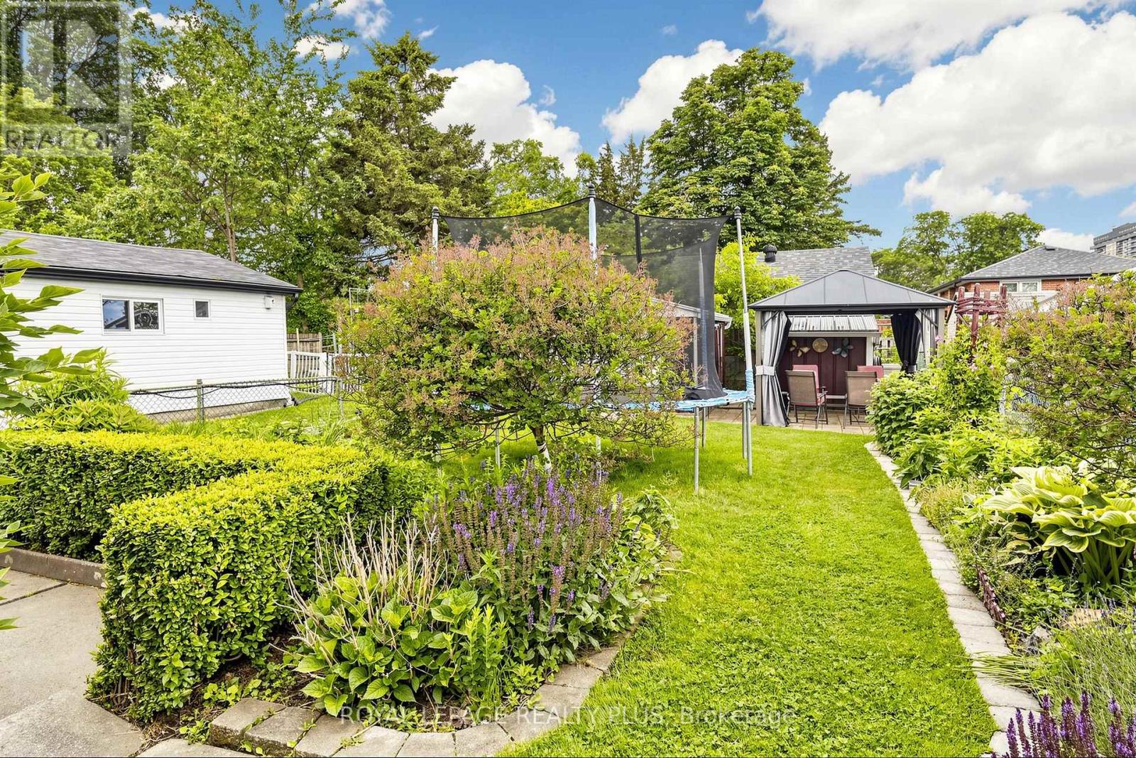 2359 BROOKHURST ROAD - 32