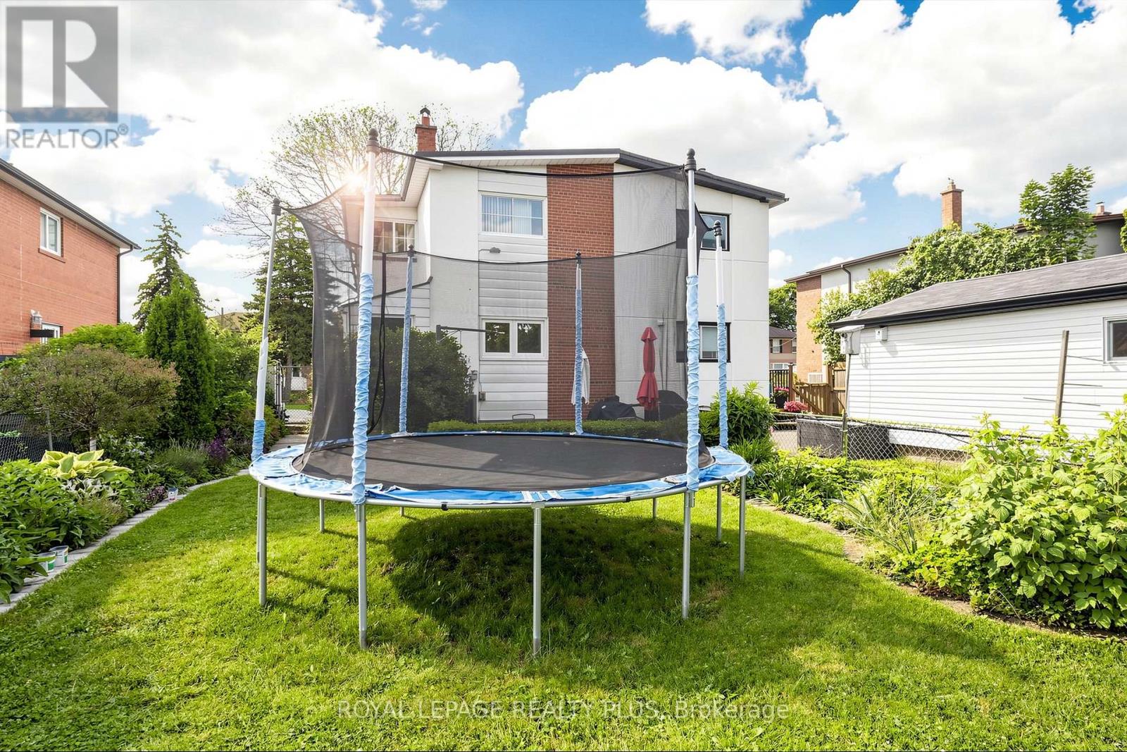 2359 BROOKHURST ROAD - 34