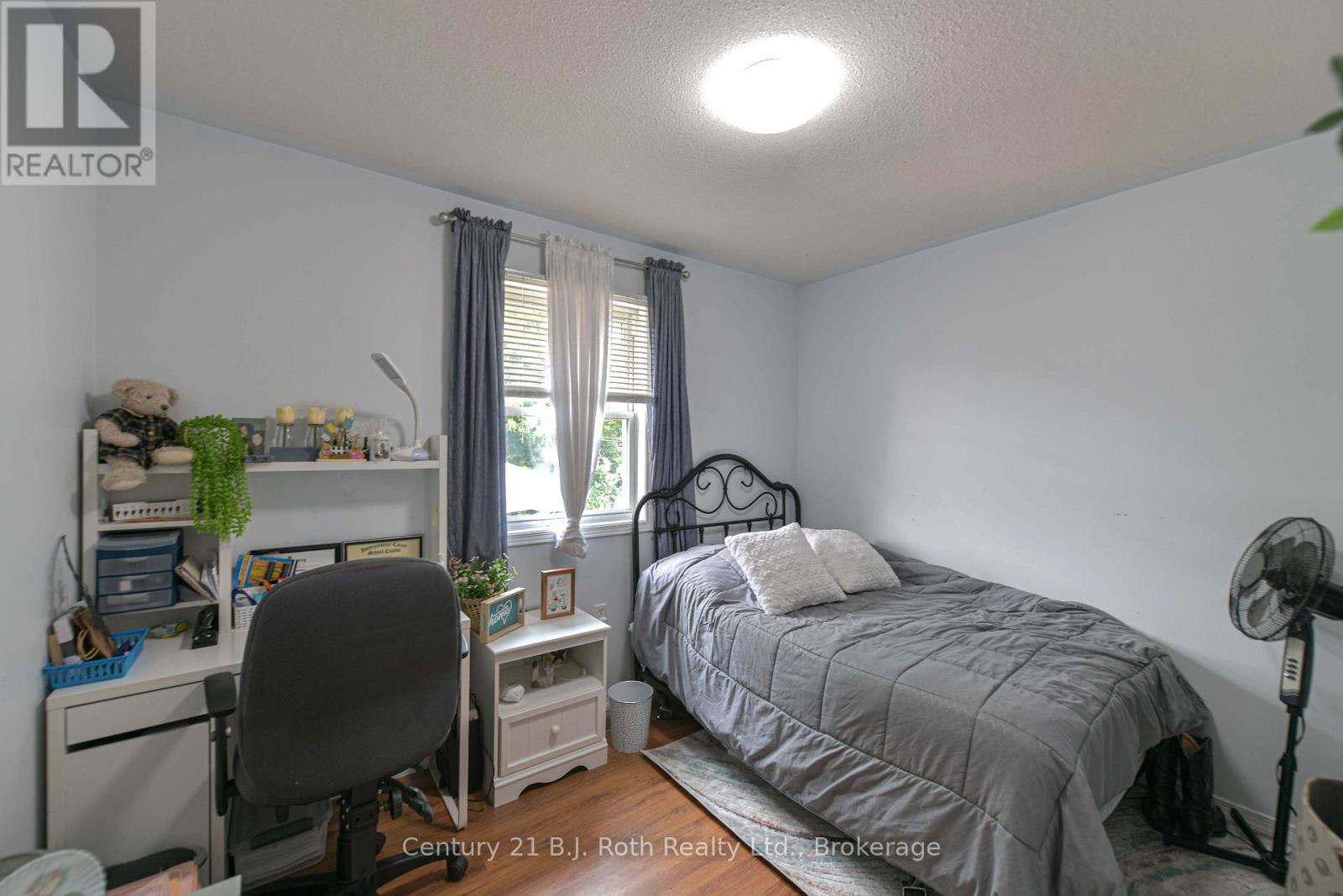 44 COURTNEY CRESCENT W - 19