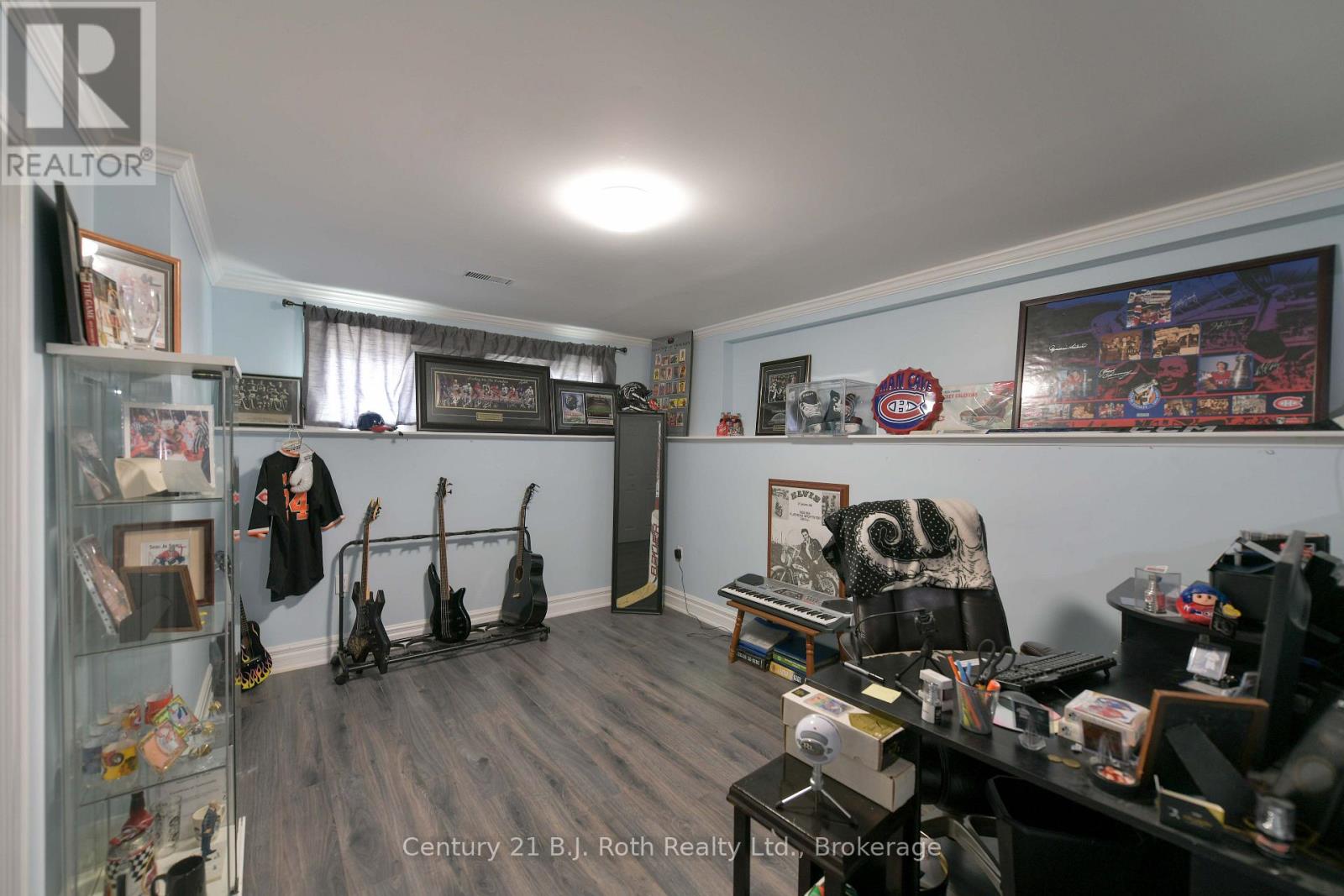 44 COURTNEY CRESCENT W - 27