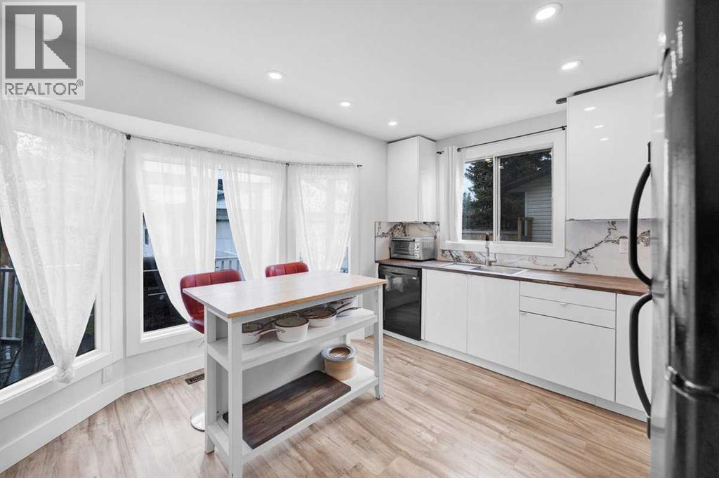 22 Sandstone Crescent SE - 8