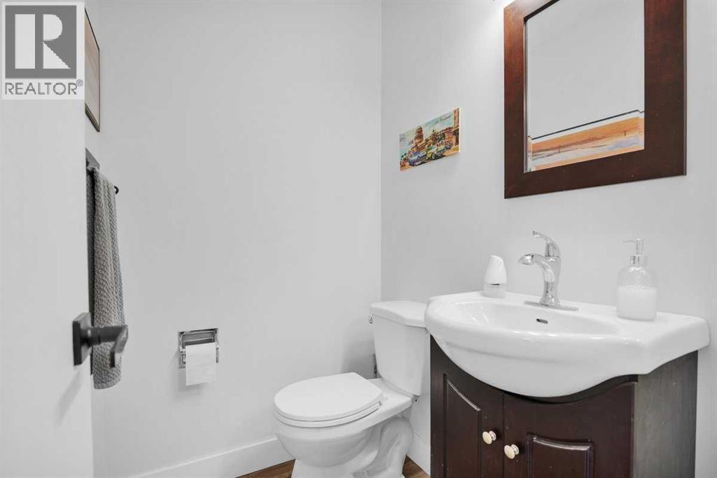 22 Sandstone Crescent SE - 12