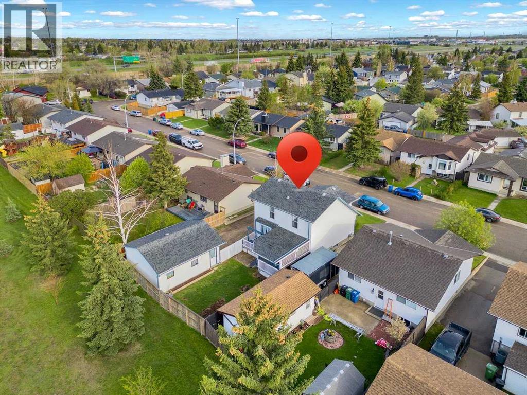 22 Sandstone Crescent SE - 34