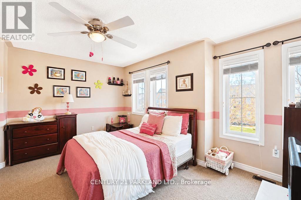 2020 SOLAR PLACE - 33