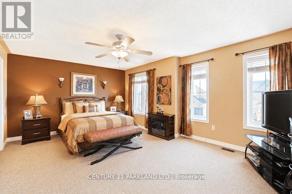 2020 SOLAR PLACE - 30