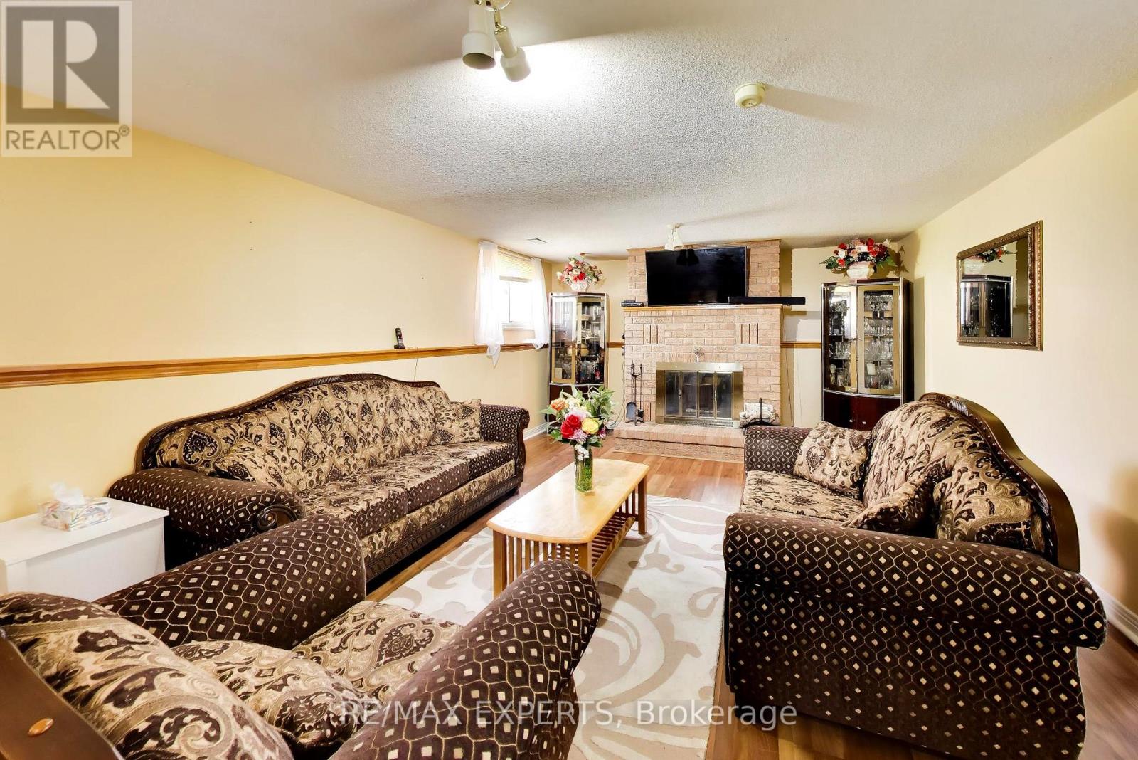 331 NEWBURY DRIVE - 22