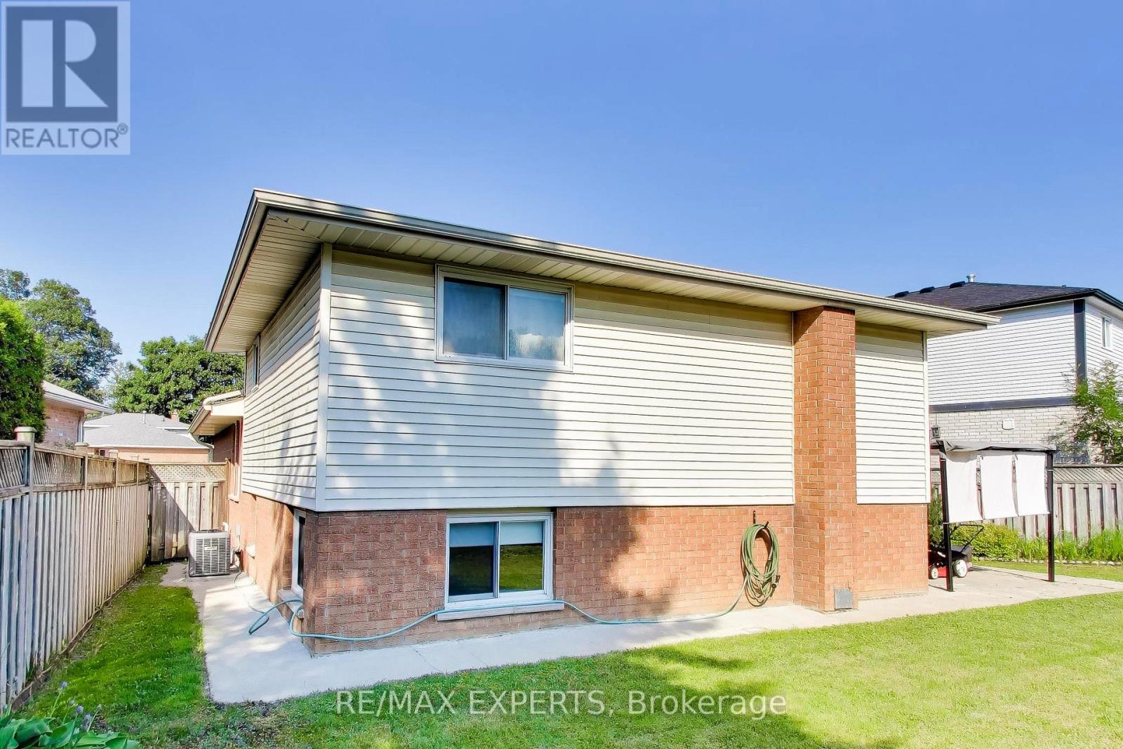 331 NEWBURY DRIVE - 35