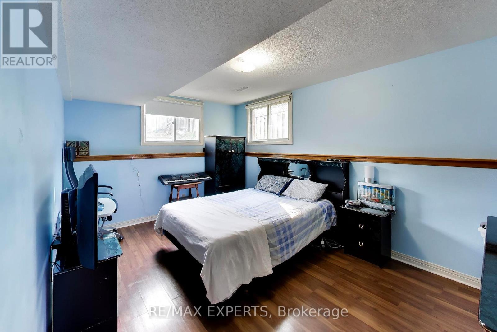 331 NEWBURY DRIVE - 25
