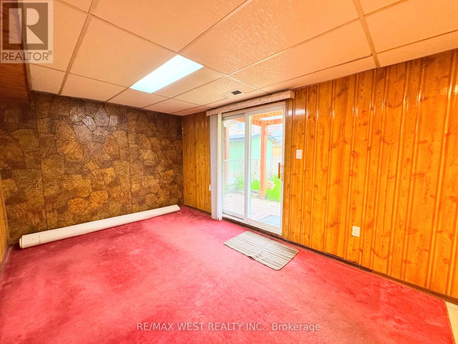 26 BROWNRIDGE CRESCENT - 25