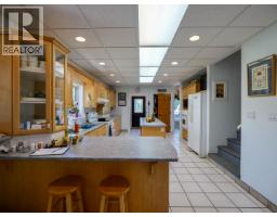 Kitchen - 5175 Baker-kersley Road, Quesnel, BC V2J6L6 Photo 10