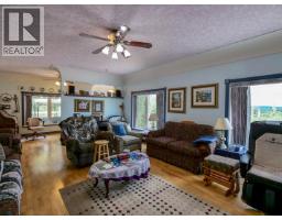 Living room - 5175 Baker-kersley Road, Quesnel, BC V2J6L6 Photo 7