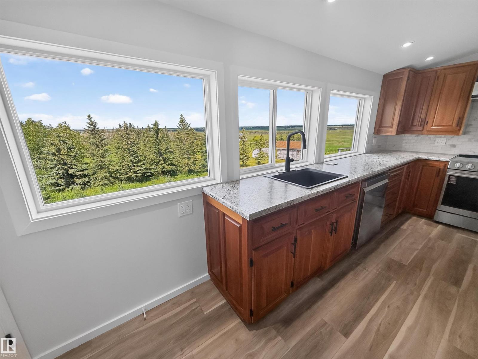 55301 Range Road 272 - 12