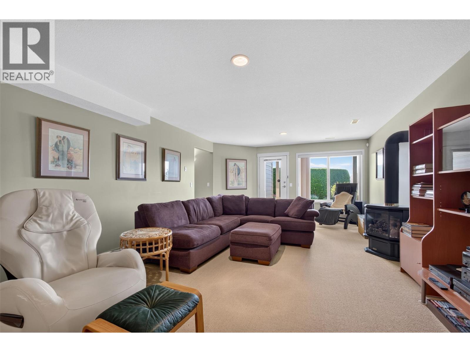 5034 South Ridge Drive, Kelowna