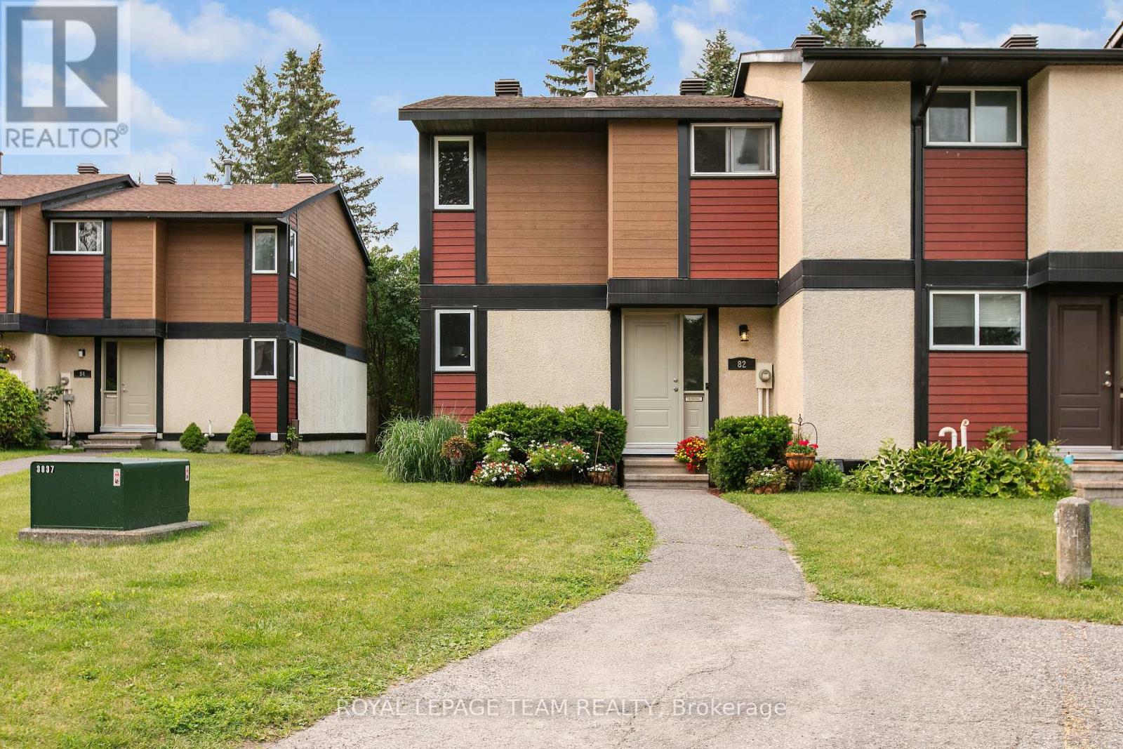 #68 82 MCCLINTOCK WAY - 1