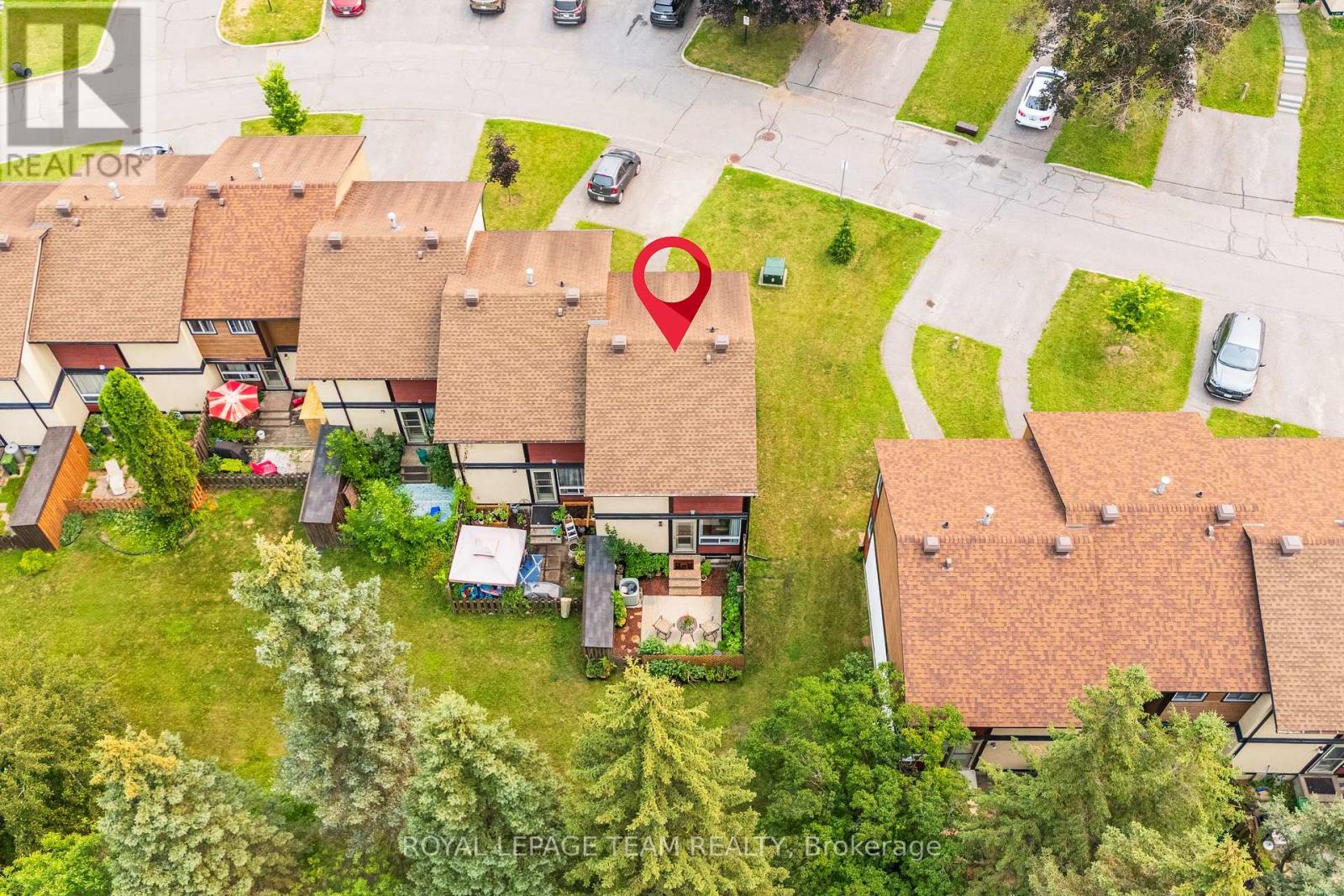 #68 82 MCCLINTOCK WAY - 17