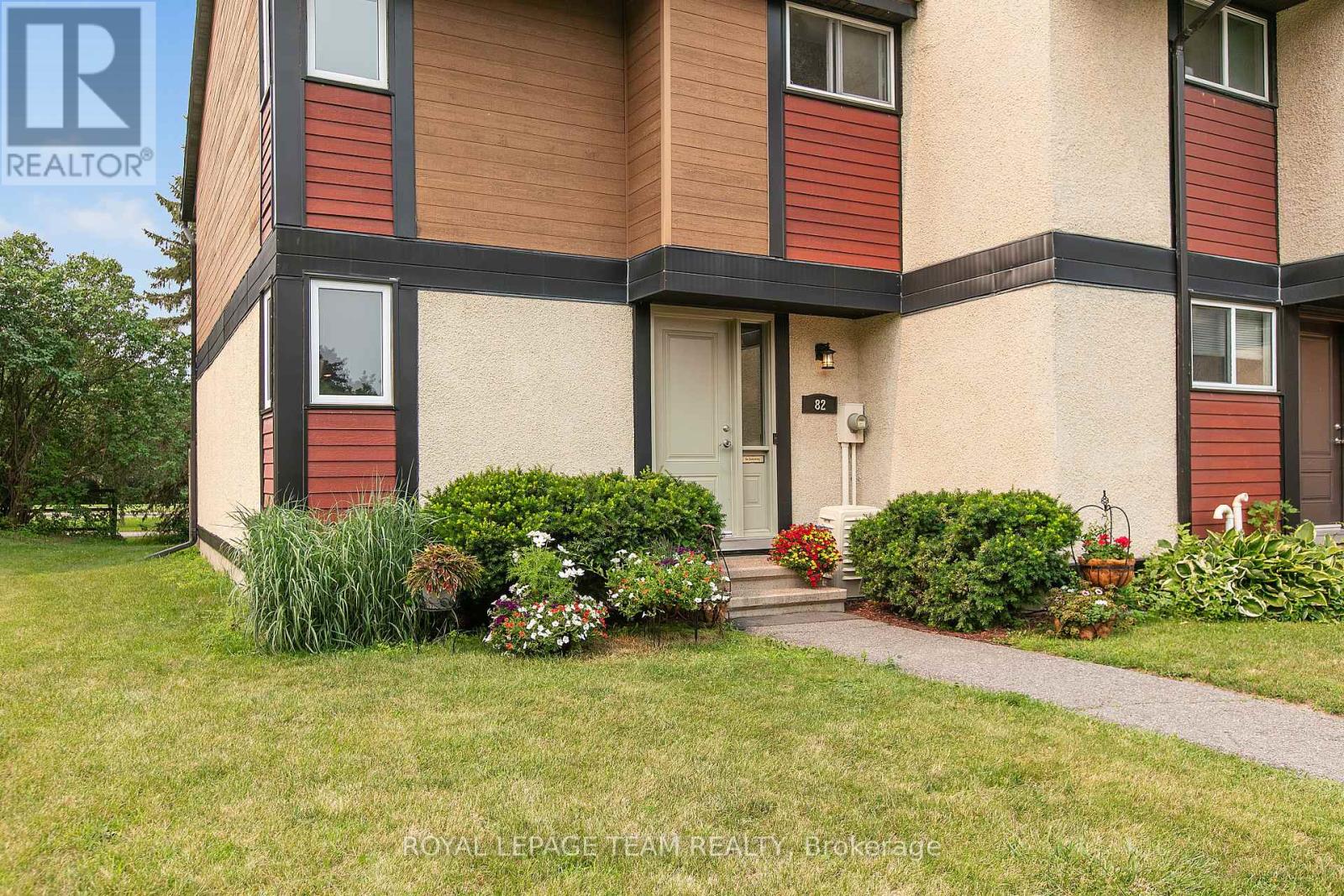 #68 82 MCCLINTOCK WAY - 2