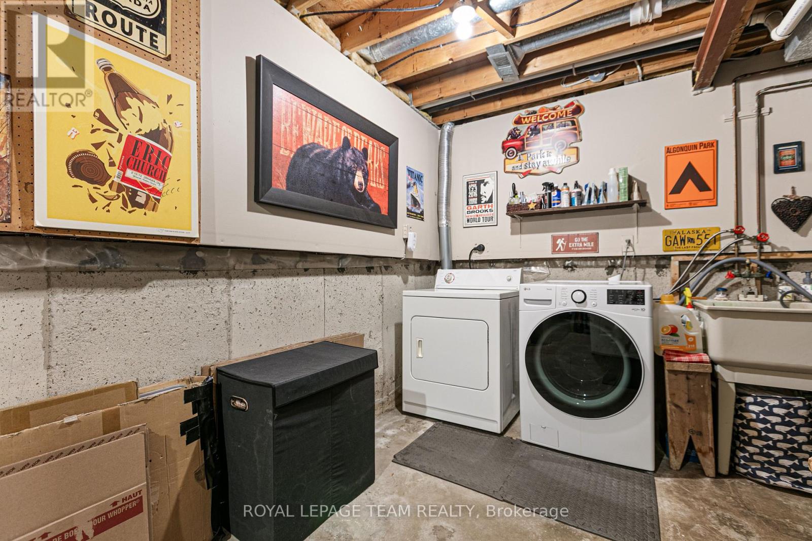 #68 82 MCCLINTOCK WAY - 32