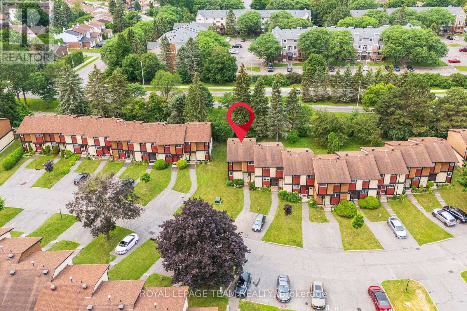 #68 82 MCCLINTOCK WAY - 33